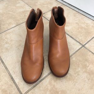 Toms Leila Bootie Size 6.5 Warm Leather